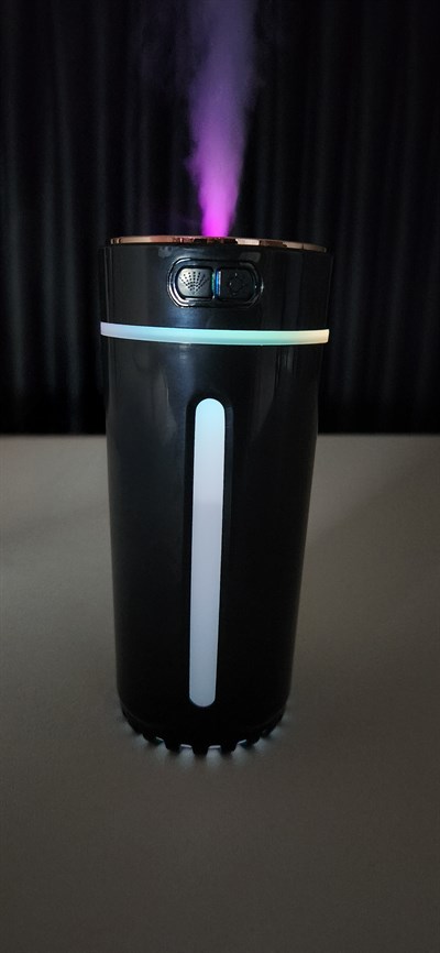 LED Işıklı 300ML Araç İçi Hava Nemlendirici & Aroma Difüzörü – Sessiz Buhar, Ortam Nemlendirme ve Koku Yayma (LA0618S-1 Siyah)