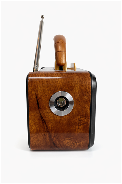 Torima D60 Nostaljik Radyo Görünümlü Fenerli Bluetooth,Hafıza Kartı,Usb Bellek,Aux Ve Radyo Destekli Hoparlör Parlak Ahşap