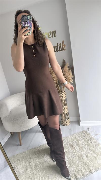 DÜĞMELİ VALONLI TRİKO ELBİSE