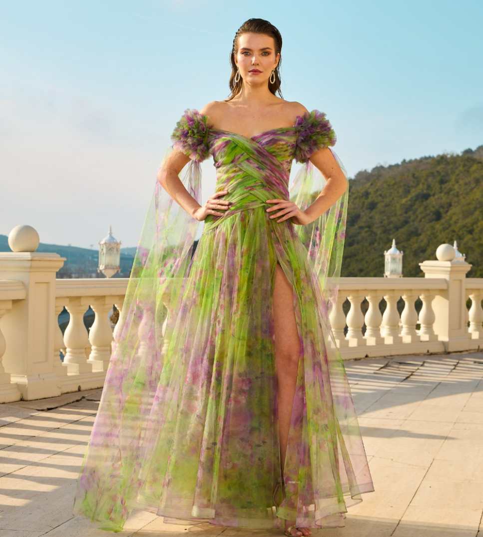 Istanbul’s Best Places for Buying Evening Dresses in Bulk