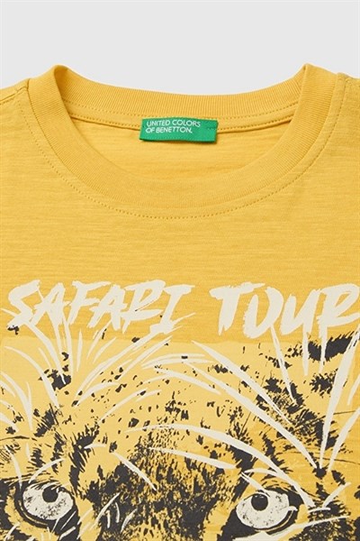 United Colors of Benetton Erkek Çocuk Hardal Sarısı Önü Baskı Detaylı Bisiklet Yaka T-Shirt 6-14 Yaş 
