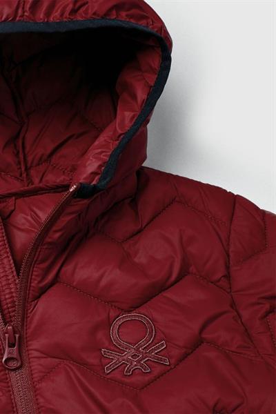United Colors of Benetton Erkek Çocuk 2TWDCN04V-25K Mont Bordo