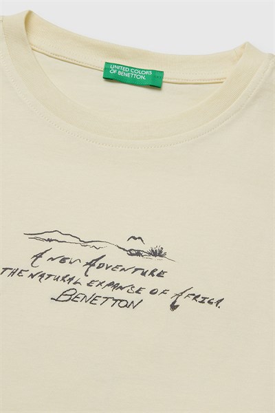 United Colors of Benetton Erkek Çocuk Önü Baskılı Arkası İşlemeli Bisiklet Yaka T-Shirt Ekru 6-13 Yaş