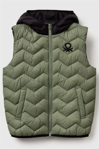 United Colors of Benetton Erkek Çocuk 2TWDCJ00R-25K Yelek Haki