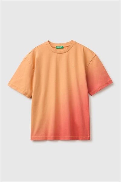 United Colors of Benetton Erkek Çocuk Kırmızı Mix Arkası Baskı Detaylı Bisiklet Yaka T-Shirt 6-14 Yaş 