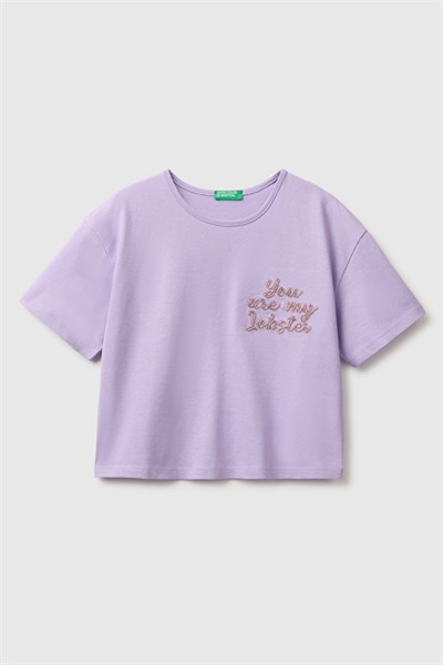 United Colors of Benetton Kız Çocuk Lila Ön ve Arka Baskı Detaylı Boncuk İşlemeli Geniş Yaka T-Shirt 6-14 Yaş 