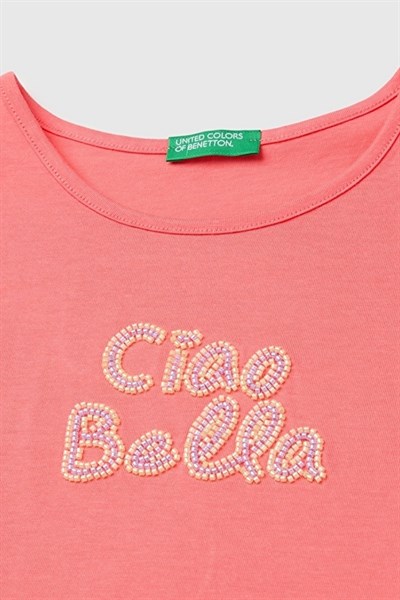 United Colors of Benetton Kız Çocuk Mercan Ön ve Arka Baskı Detaylı Boncuk İşlemeli Geniş Yaka T-Shirt 6-14 Yaş 