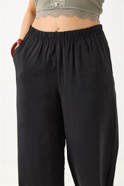 Kadın Bol Kesim Tensel Kumaş Beli Lastikli Siyah