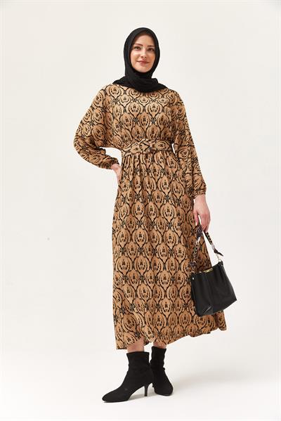 Desenli Bel ve Bilek Lastikli Elbise Vizon