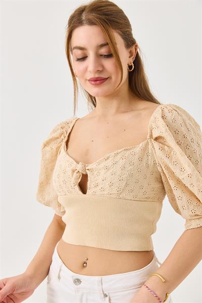 Fisto Detaylı Özel Tasarım Bluz Vizon