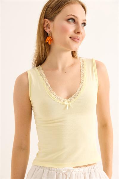 Dantel Detaylı Kolsuz Top Bluz Sarı