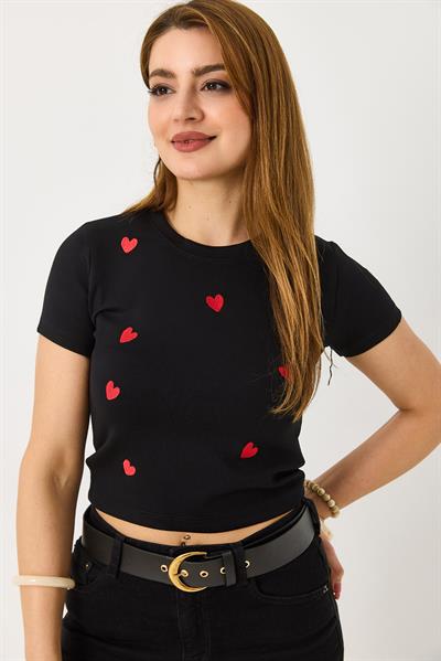 Kadın Kısa Kollu Kırmızı Kalp Baskılı Siyah