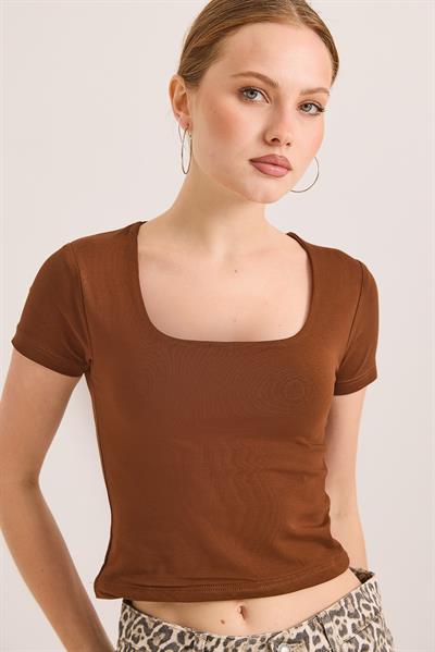 Kare Yaka Esnek Pamuk Örme Bluz Kahve
