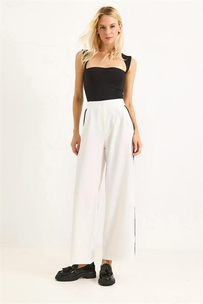 Yanları Şeritlik Bol Paça Kadın Pantolon Beyaz