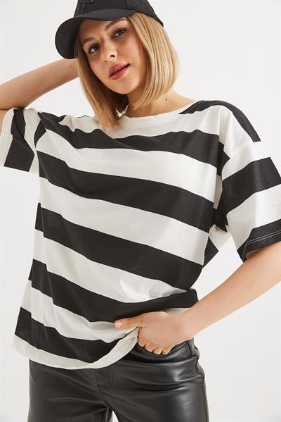 Bisiklet Yaka  Çizgili Basic Tshirt Siyah