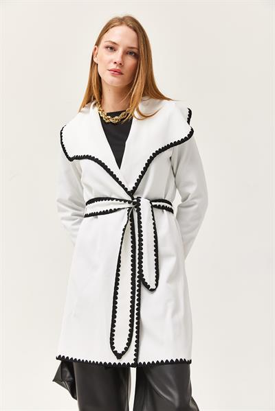 Çoban Dikişli Kuşaklı Hırka Beyaz