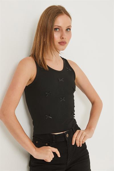 Fiyonk Detaylı Ottoman Atlet Bluz Siyah