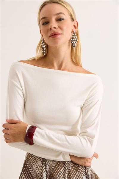 Kadın Geniş Yaka Uzun Kollu Bluz Beyaz