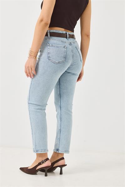 Kadın Mom Kemerli Kot Pantolon Açık Mavi