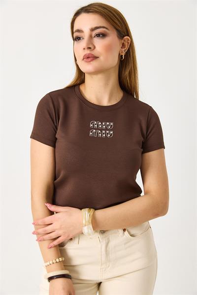 Kadın Kısa Kollu Yazı Baskılı Taşlı Crop Bluz Kahverengi