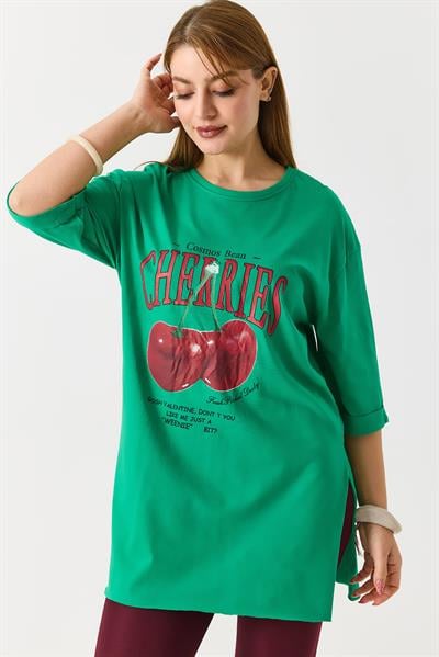 Kadın Kiraz Baskılı Yanları Yırtmaçlı Bisiklet Yaka Tshirt  Yeşil