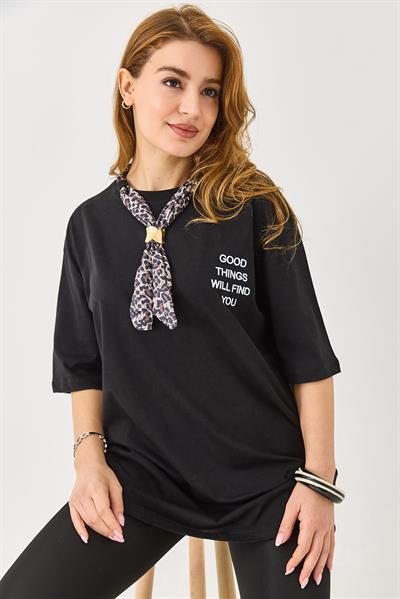 Kadın Fularlı Yazı Nakışlı Oversize Tshirt Siyah