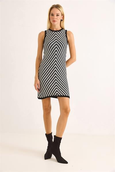 Halter Yaka Ajurlu Mini Elbise Astarsız Siyah
