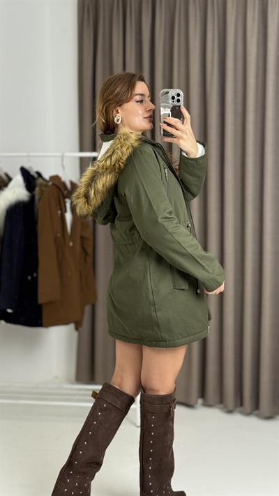 Kadın  Haki Yarım Boy Gabardin Kumaş İçi Yün Mont
