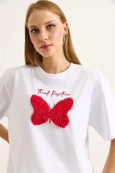 Kelebek Nakış Detaylı Bisiklet Yaka Tshirt Beyaz
