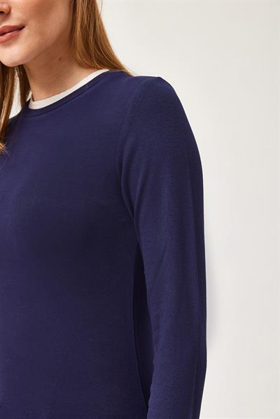Yaka ve Etek Garnili Esnek Bluz Lacivert