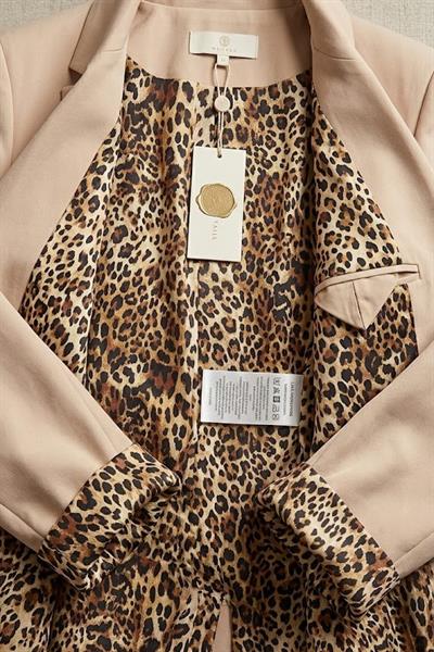 Kadın İç Astarı Leoparlı Tek Düğmeli Ceket Pudra