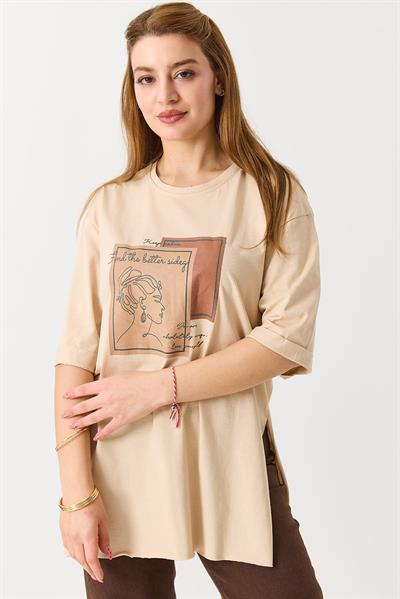 Kadın Figürlü Baskılı Bisiklet Yaka Tshirt Krem