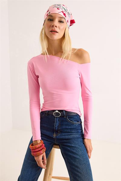 Kadın Asimetrik Yaka Şık Bluz Pembe