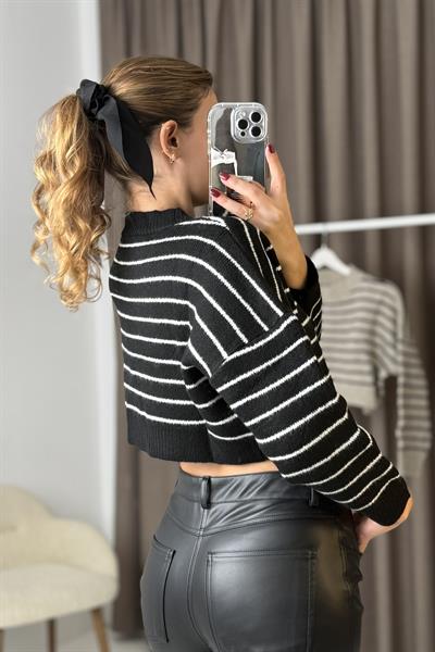 İnce Çizgili Crop Triko Kazak  SİYAH