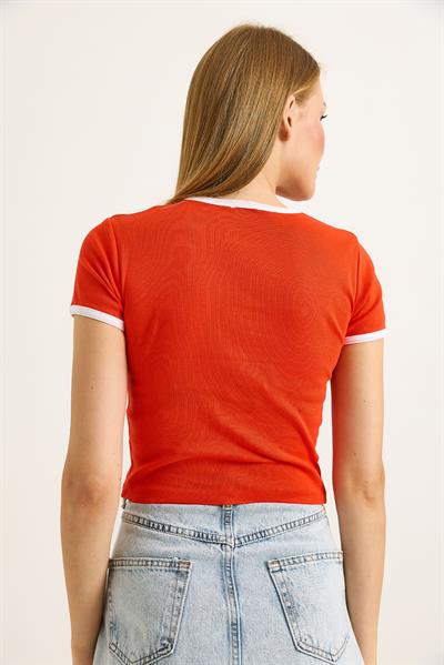 Bisiklet Yaka Nakışlı Crop Tshirt Kırmızı