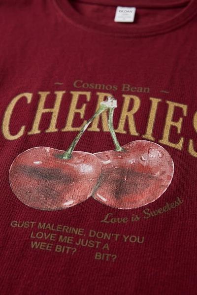 Kadın Kiraz Baskılı Yanları Yırtmaçlı Bisiklet Yaka Tshirt  Bordo