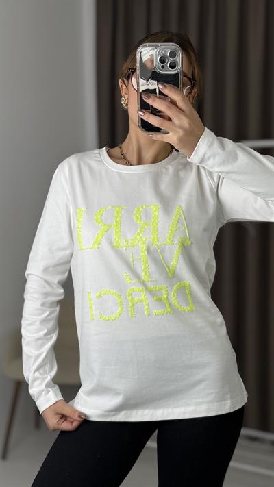 Kadın Beyaz Yazı Baskılı Uzun Kollu Tshirt