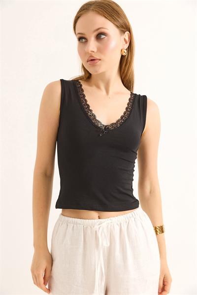 Dantel Detaylı Kolsuz Top Bluz Siyah