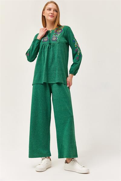 Hera Kumaş Önü ve Kolları İşlemeli İkili Takım Yeşil