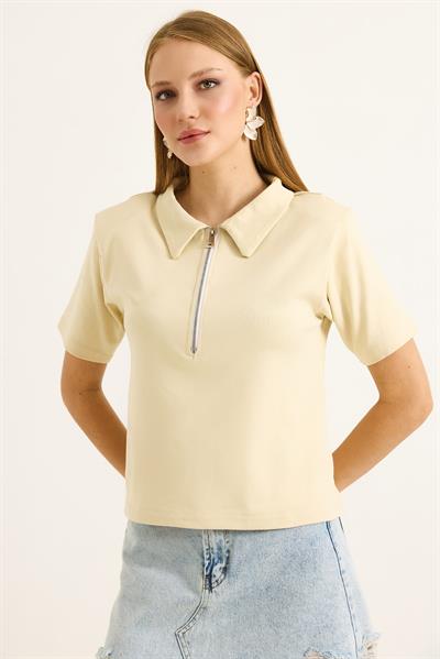 Polo Yaka Yarı Fermuarlı  Kadın Tshirt Krem