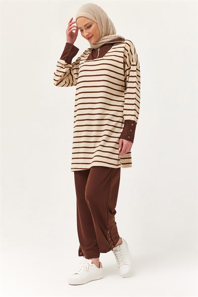 Yaka Fermuarlı Kol Detaylı  İkili Takım Kahverengi