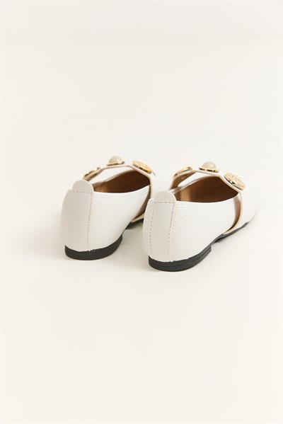 Tek Bant Aksesuarlı Kadın Babet Beyaz