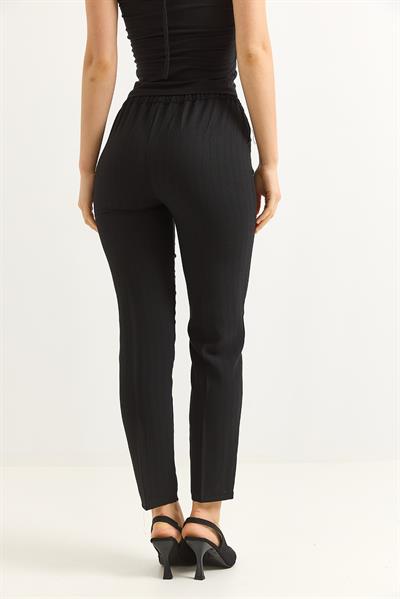 Beli Lastikli Çizgi Desenli Krep Pantolon Siyah