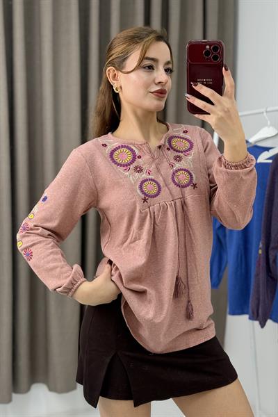 Kadın Pudra Triko Etnik Mor Çiçek Nakışlı Kazak