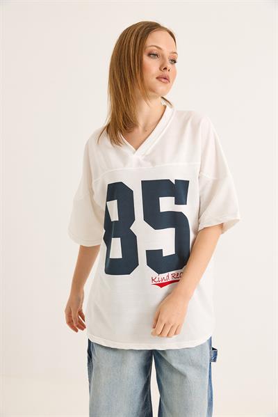 V Yaka Baskı Detaylı Rahat Kalıp Tshirt Beyaz