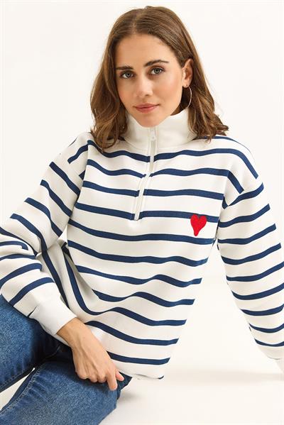 Kadın Oversize Çizgili Kalp Nakışlı Fermuarlı Sweatshirt Lacivert Beyaz