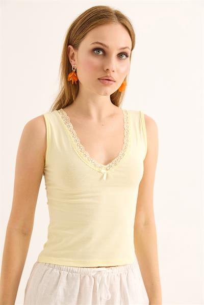 Dantel Detaylı Kolsuz Top Bluz Sarı