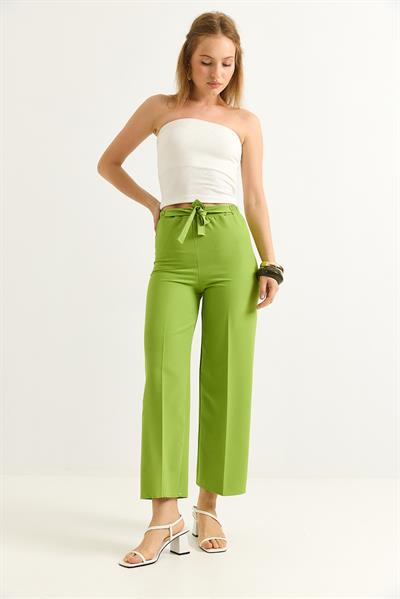 Bel Kuşaklı Bol Paça Krep Pantolon Fıstık Yeşili