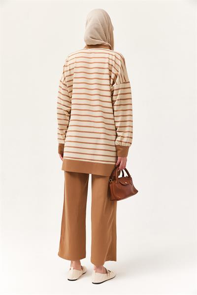 Yakası Düğmeli Çizgili İkili Takım Vizon