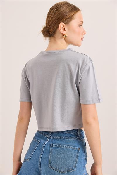Nakışlı Örme Pamuk Crop Tshirt Gri